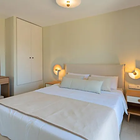 Amara * 罗希姆诺